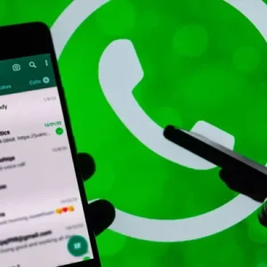 WhatsApp promises seamless file sharing with nearby contacts